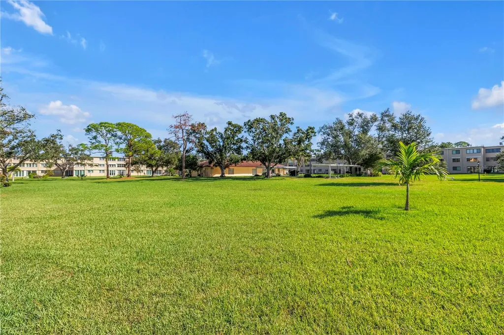 5095 Bay Street NE St Petersburg FL 33703