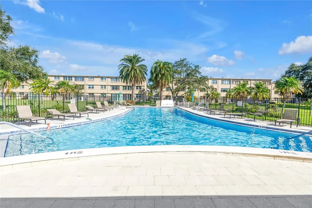 5095 Bay Street NE St Petersburg FL 33703