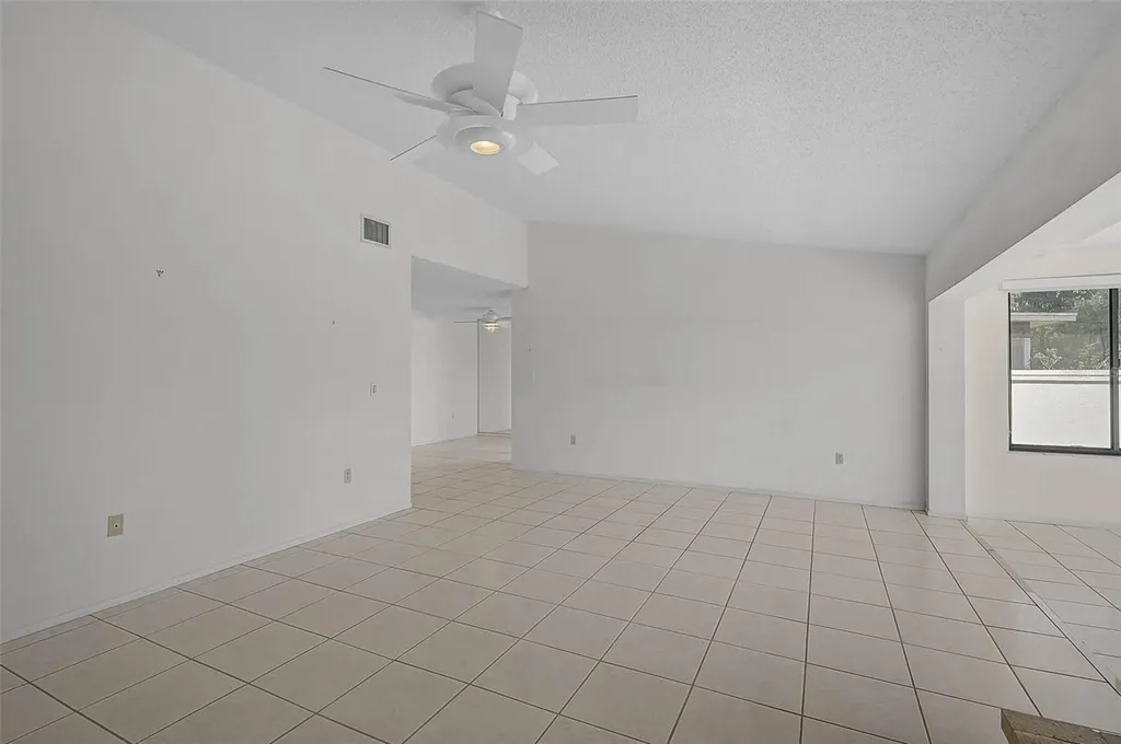 4414 La Jolla Drive Bradenton FL 34210
