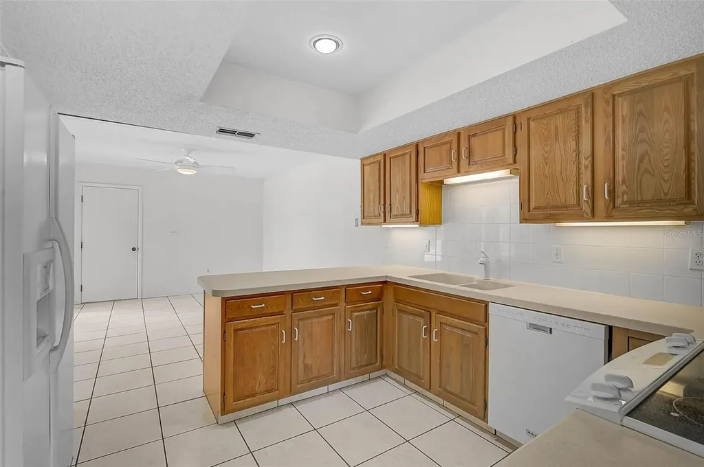4414 La Jolla Drive Bradenton FL 34210