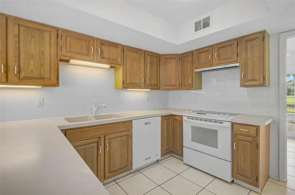 4414 La Jolla Drive Bradenton FL 34210