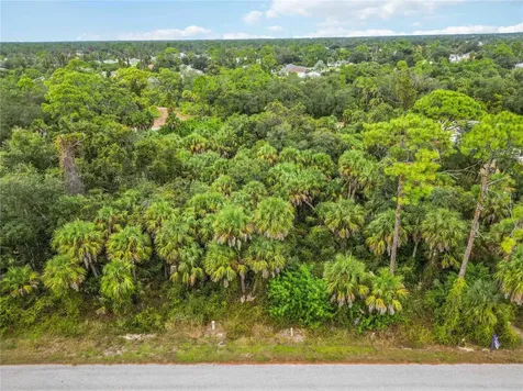 17370 Wellsley Avenue Port Charlotte FL 33954