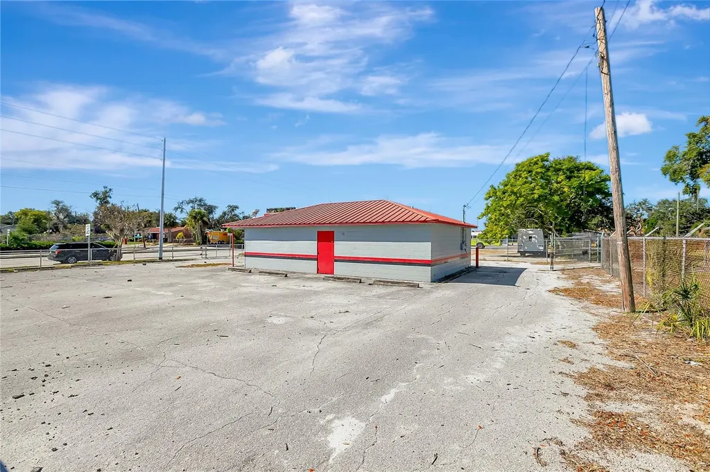 305 & 309 W Memorial Boulevard Lakeland FL 33801