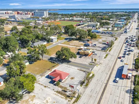 305 & 309 W Memorial Boulevard Lakeland FL 33801