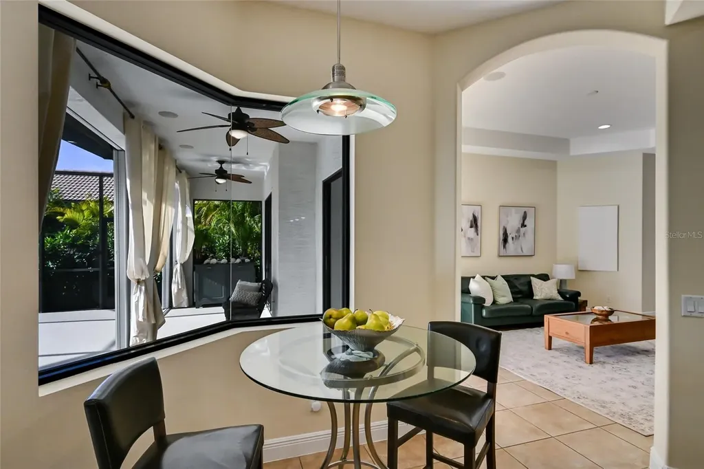 525 Mast Drive Bradenton FL 34208