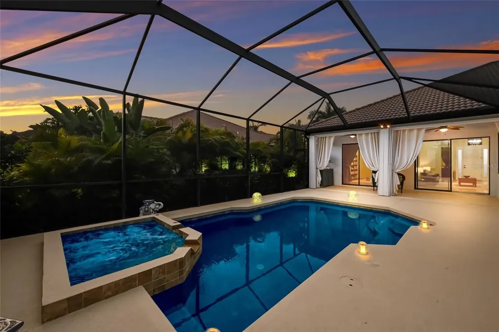 525 Mast Drive Bradenton FL 34208