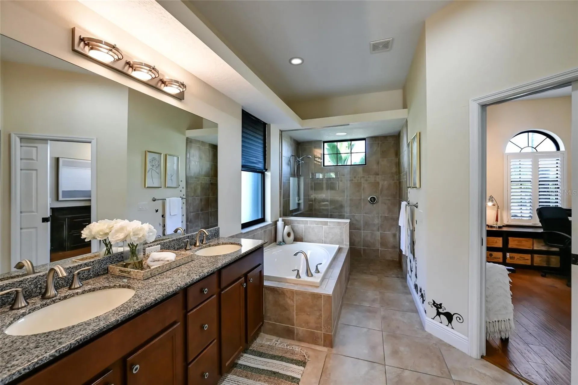 525 Mast Drive Bradenton FL 34208