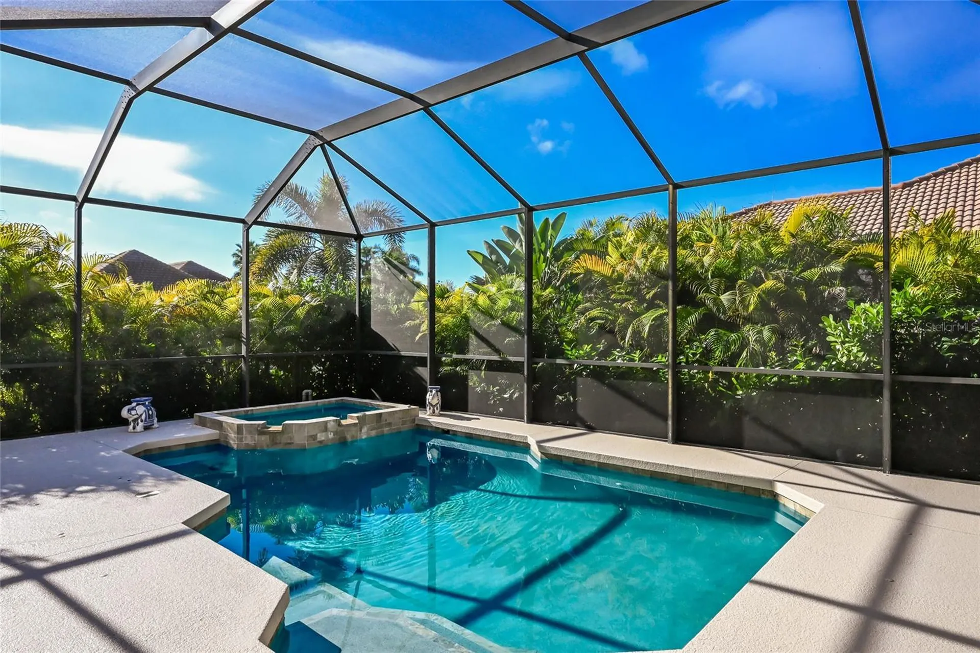 525 Mast Drive Bradenton FL 34208