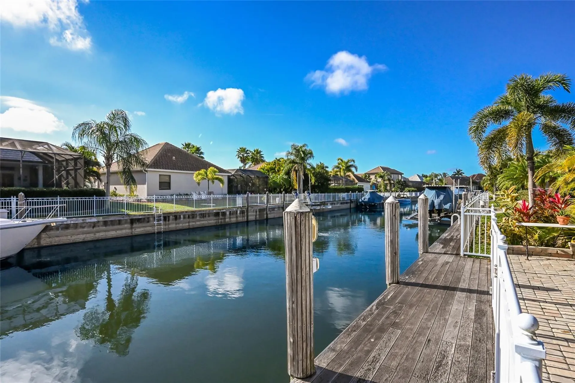 525 Mast Drive Bradenton FL 34208