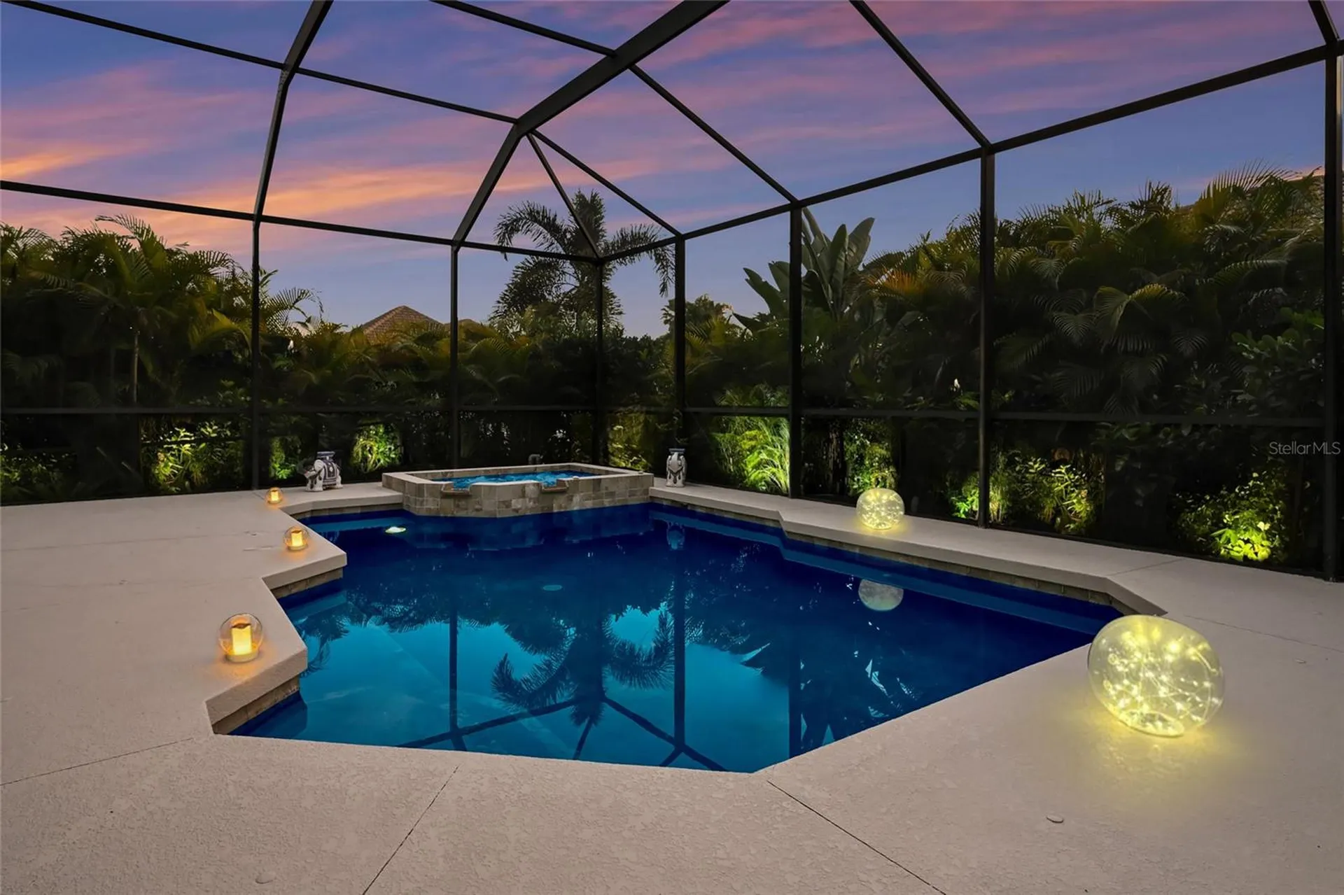 525 Mast Drive Bradenton FL 34208