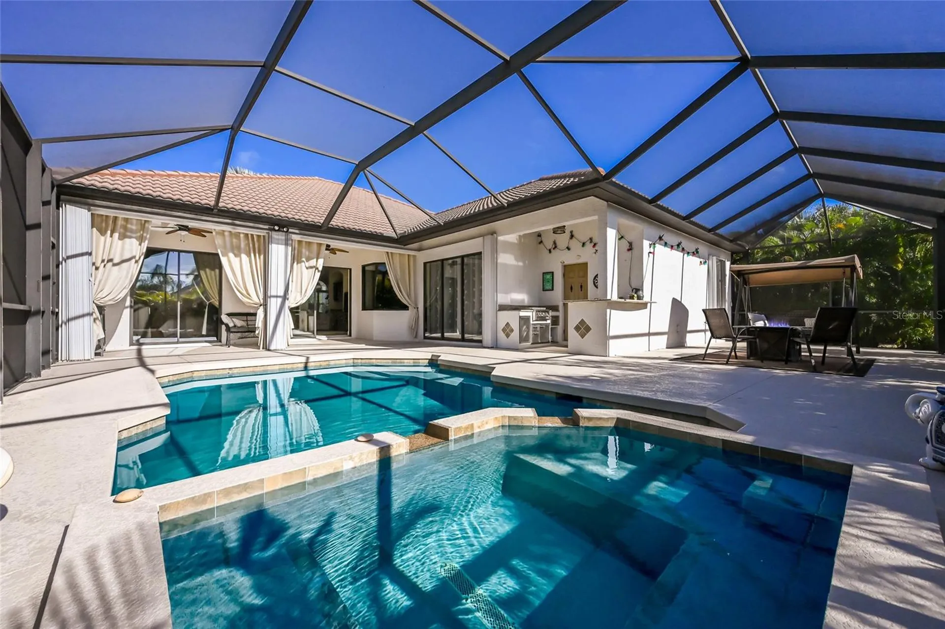 525 Mast Drive Bradenton FL 34208