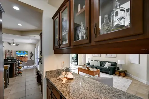 525 Mast Drive Bradenton FL 34208