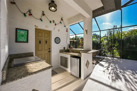 525 Mast Drive Bradenton FL 34208
