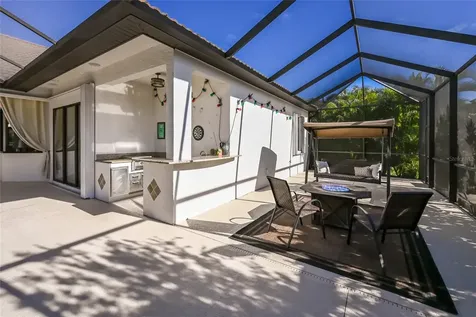 525 Mast Drive Bradenton FL 34208