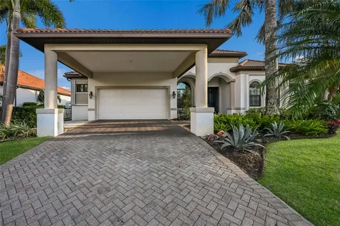 525 Mast Drive Bradenton FL 34208
