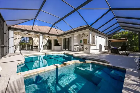 525 Mast Drive Bradenton FL 34208