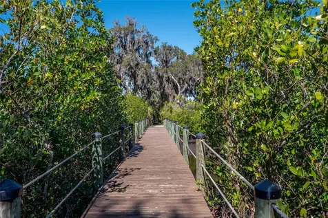 525 Mast Drive Bradenton FL 34208
