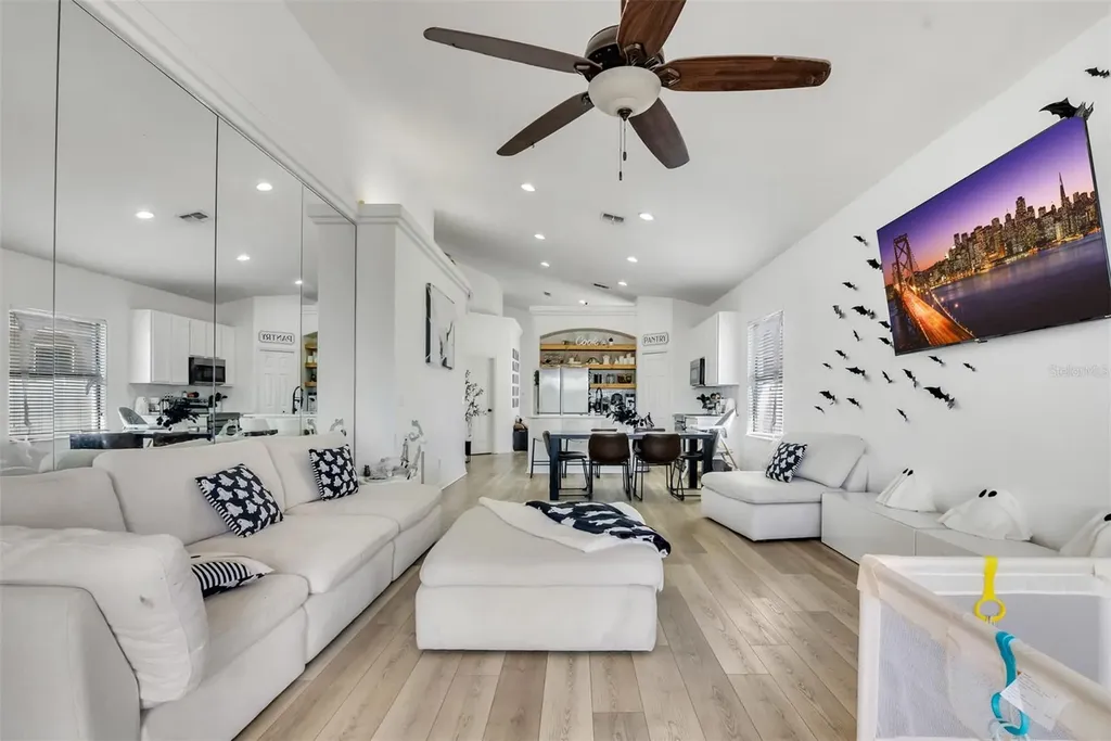 907 Bridgeford Crossing Boulevard Davenport FL 33837