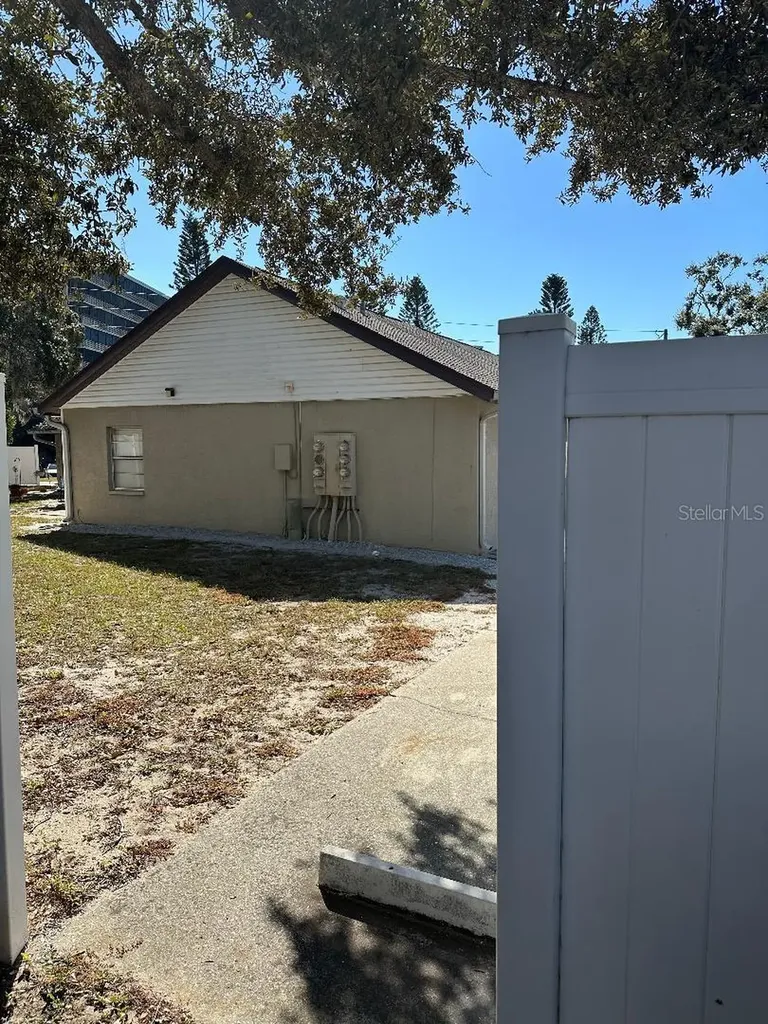 744 Mease Plaza Dunedin FL 34698