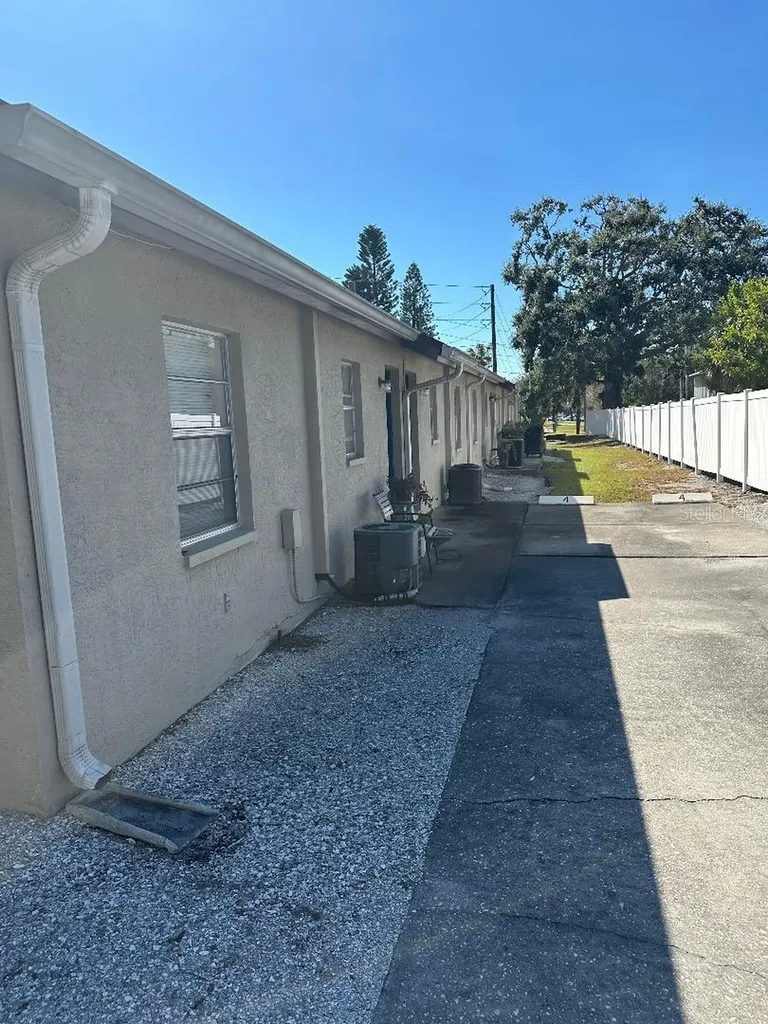 744 Mease Plaza Dunedin FL 34698