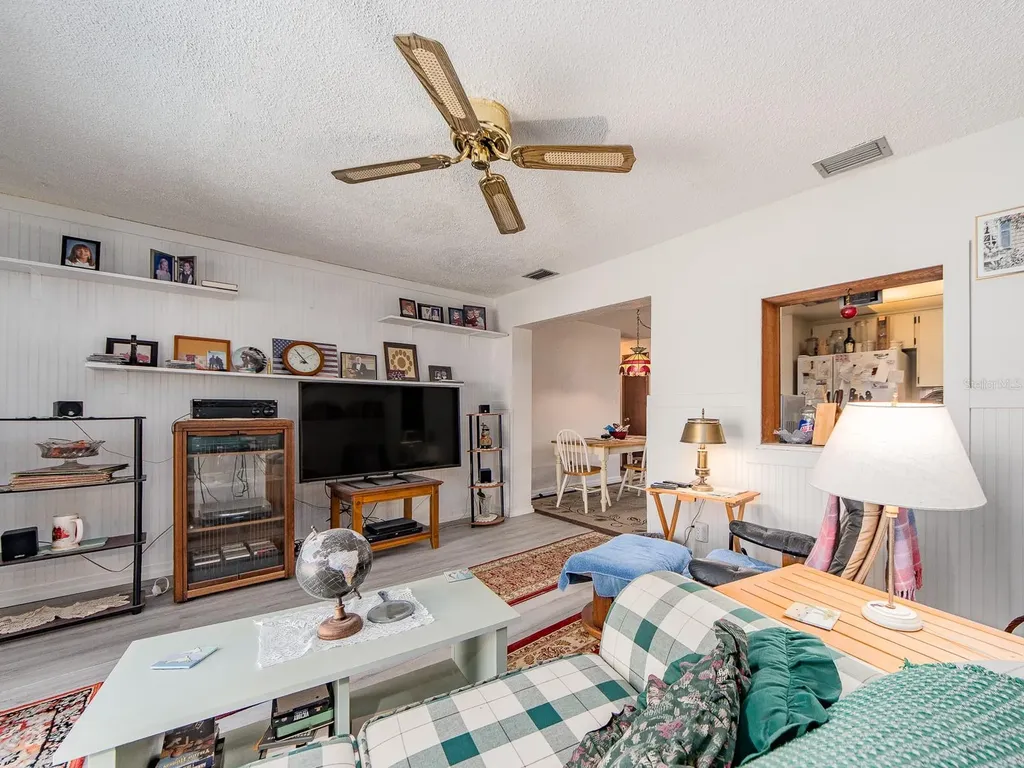 1820 Driftwood Circle N Oldsmar FL 34677