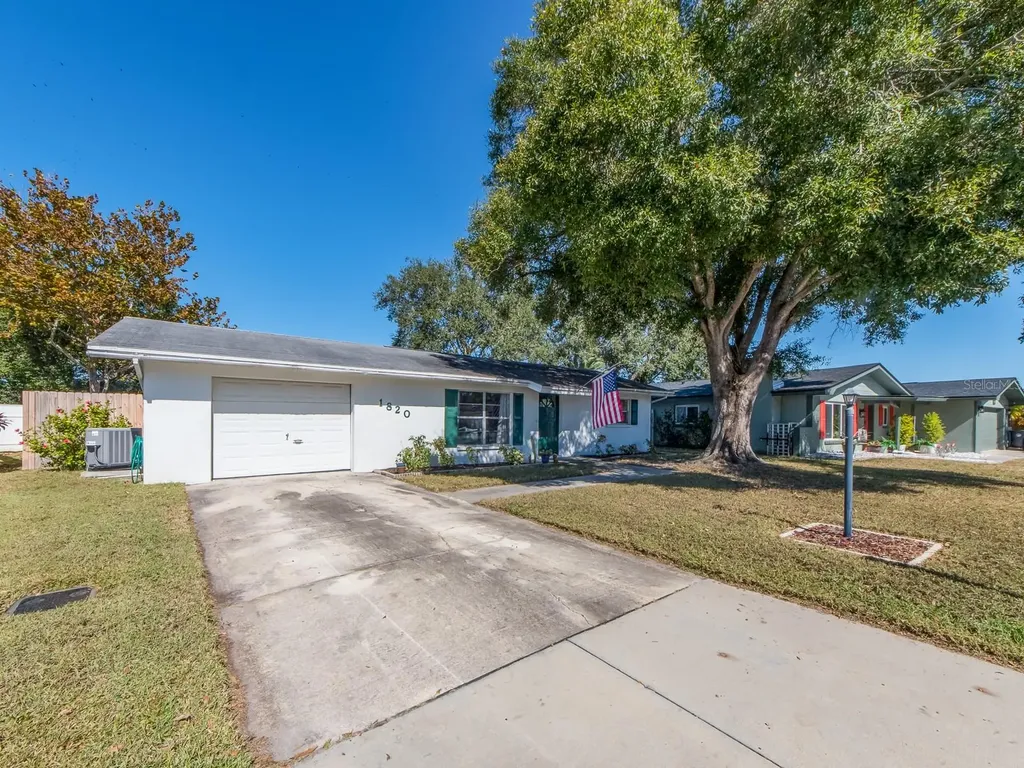 1820 Driftwood Circle N Oldsmar FL 34677