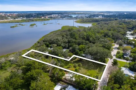 29 & 27a Florida Avenue St Augustine FL 32084