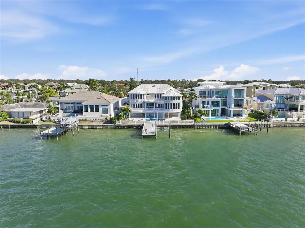 402 Buttonwood Lane Largo FL 33770