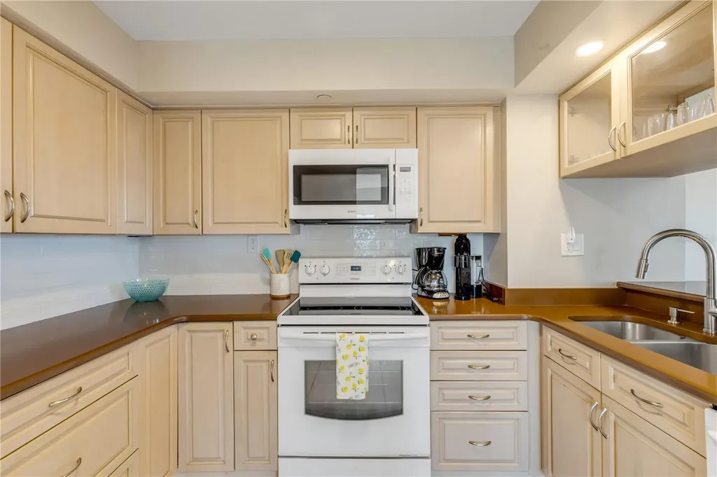 5207 S Atlantic Avenue New Smyrna Beach FL 32169