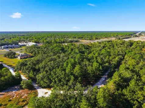 11254 Commercial Way Weeki Wachee FL 34614
