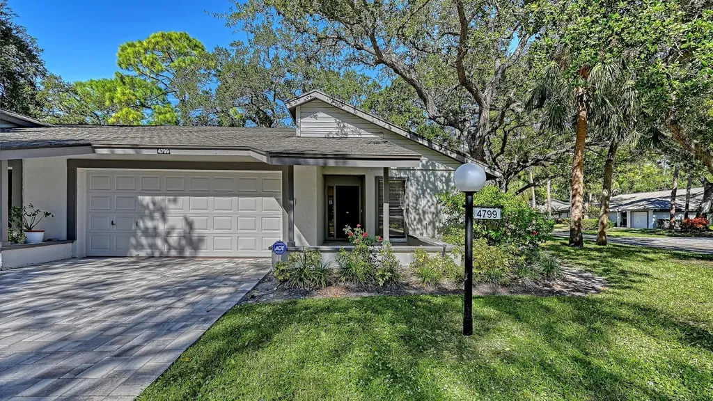 4799 Oak Forest Drive W Sarasota FL 34231
