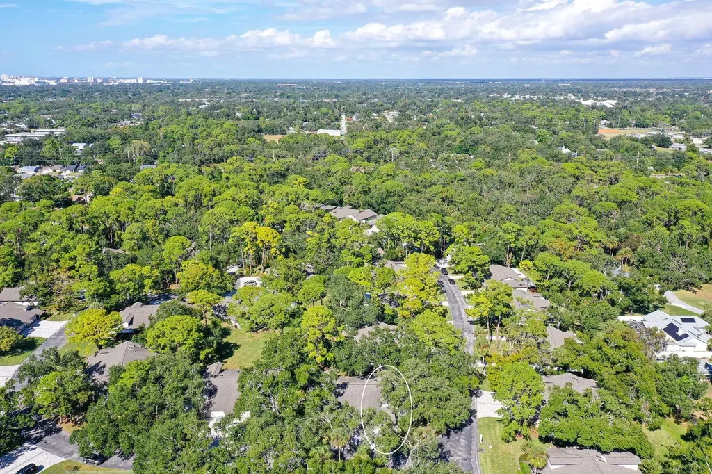 4799 Oak Forest Drive W Sarasota FL 34231