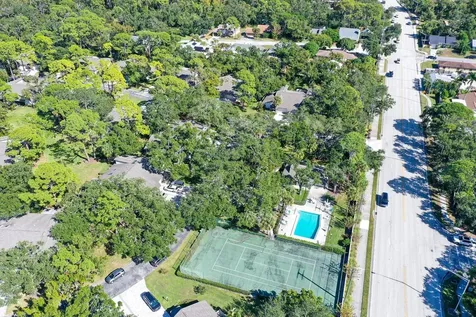 4799 Oak Forest Drive W Sarasota FL 34231