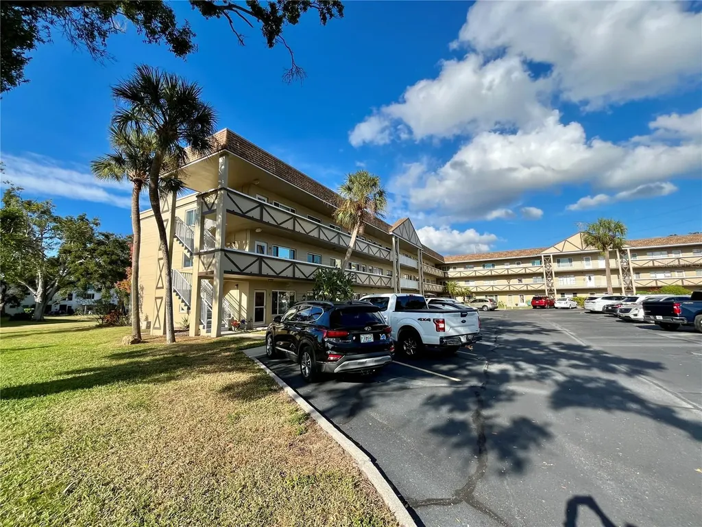 2464 Australia Way E Clearwater FL 33763