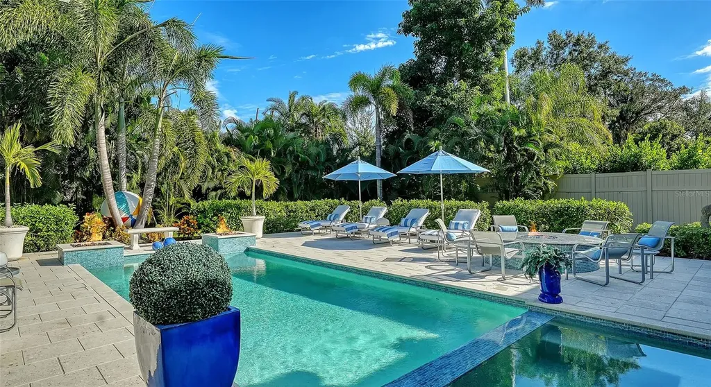 4009 Red Rock Lane Sarasota FL 34231