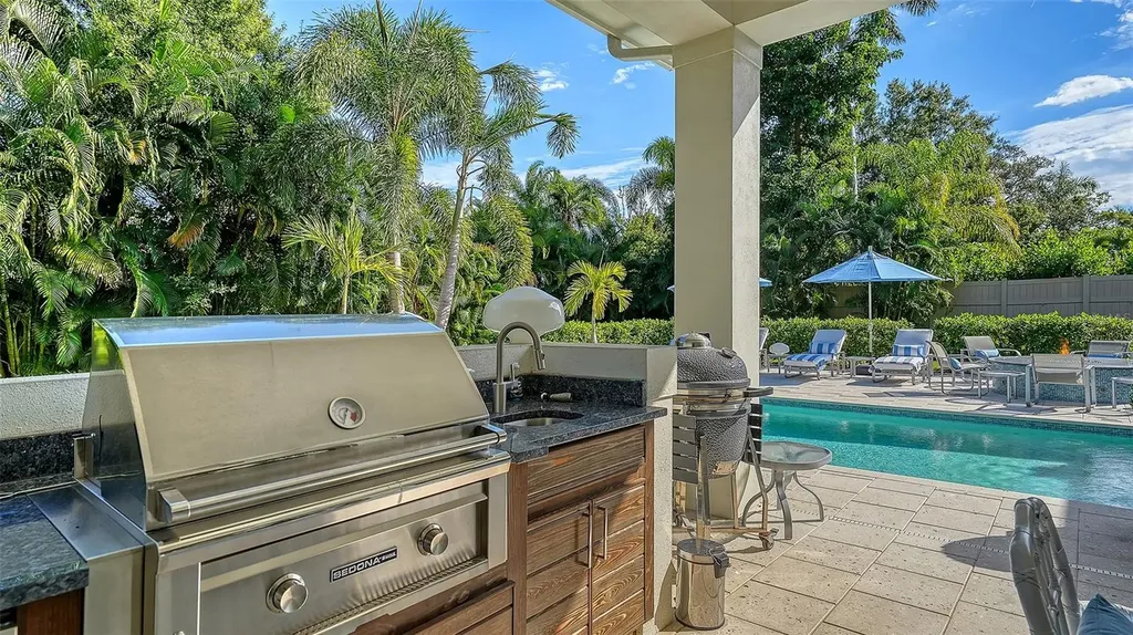 4009 Red Rock Lane Sarasota FL 34231