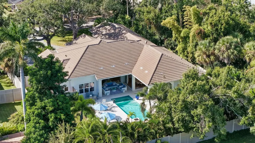 4009 Red Rock Lane Sarasota FL 34231