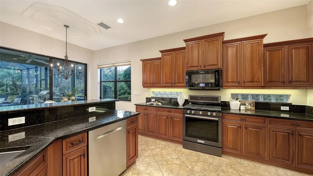 3706 80th Drive E Sarasota FL 34243