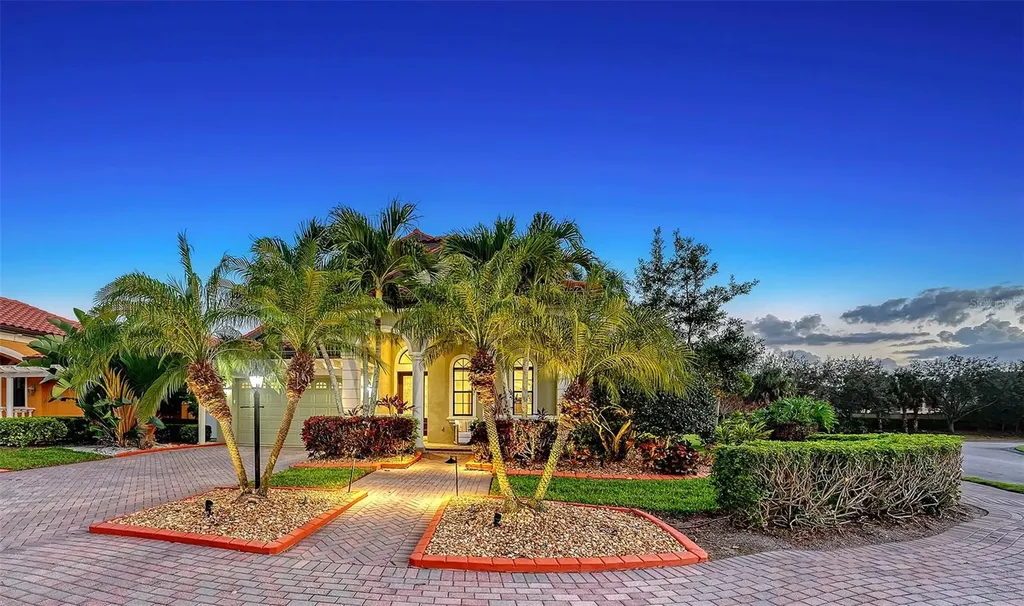 3706 80th Drive E Sarasota FL 34243