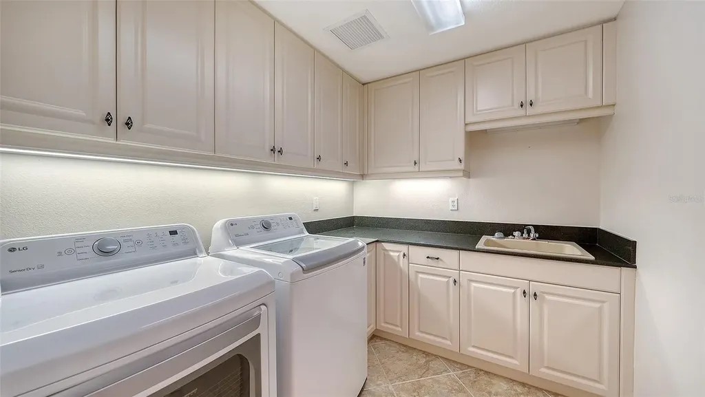 3706 80th Drive E Sarasota FL 34243
