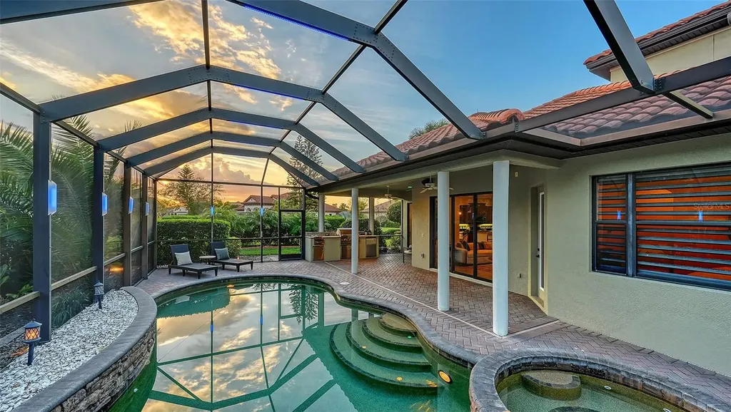 3706 80th Drive E Sarasota FL 34243