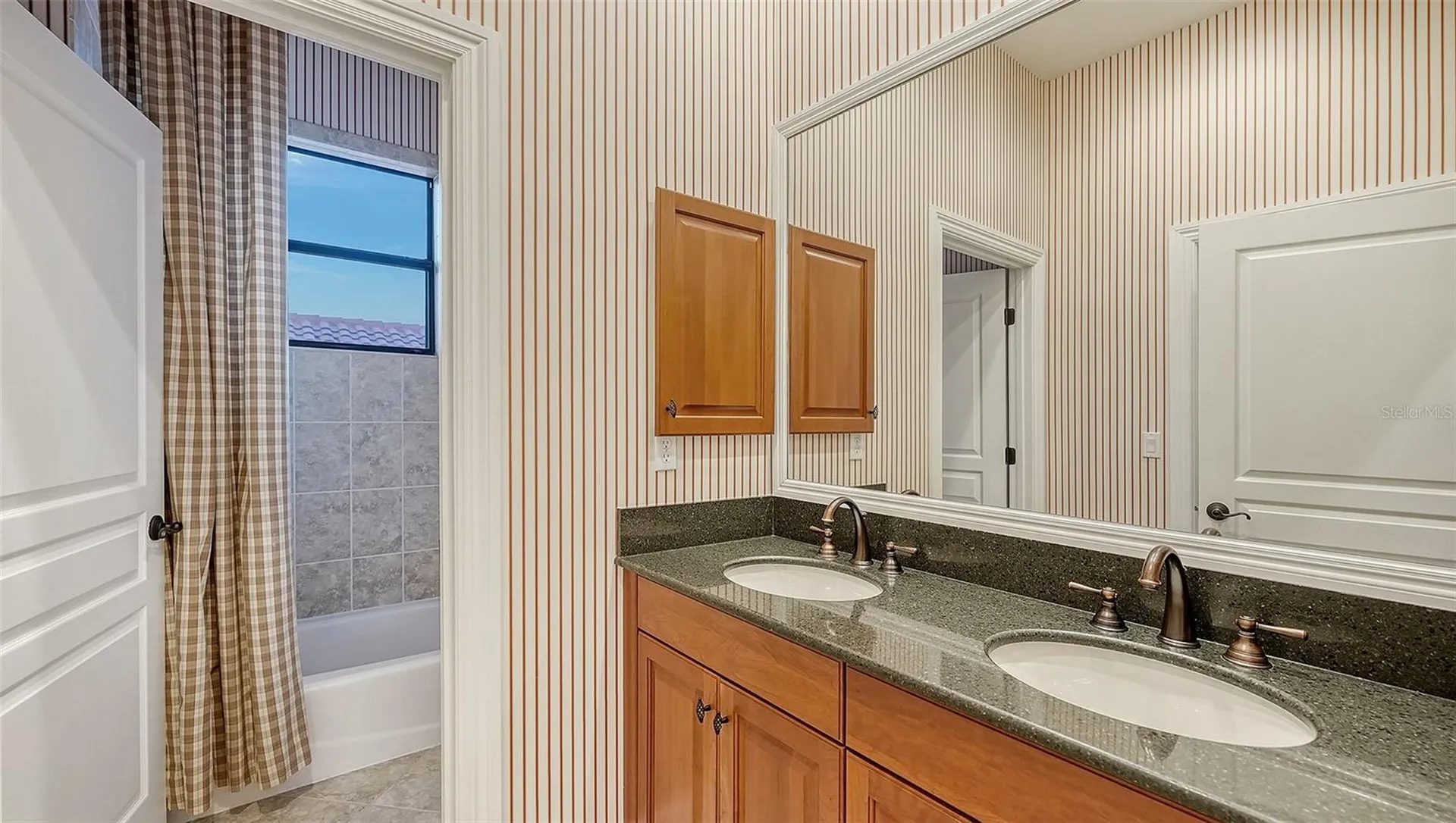 3706 80th Drive E Sarasota FL 34243