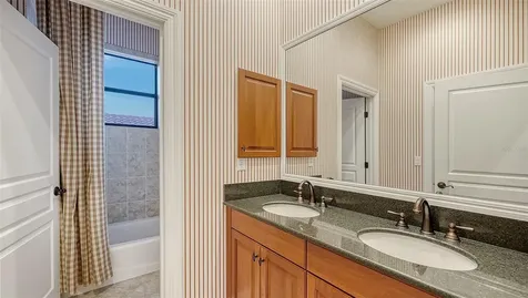 3706 80th Drive E Sarasota FL 34243