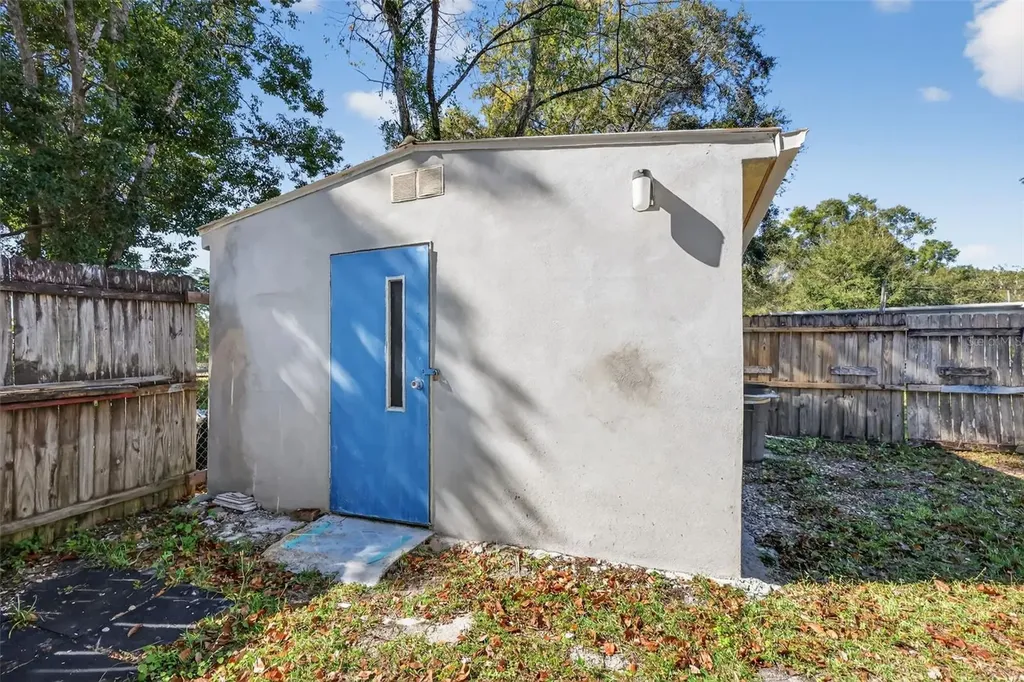 10438 SE 130th Place Ocklawaha FL 32179
