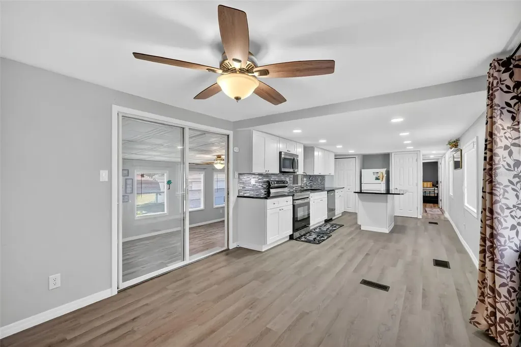 10438 SE 130th Place Ocklawaha FL 32179