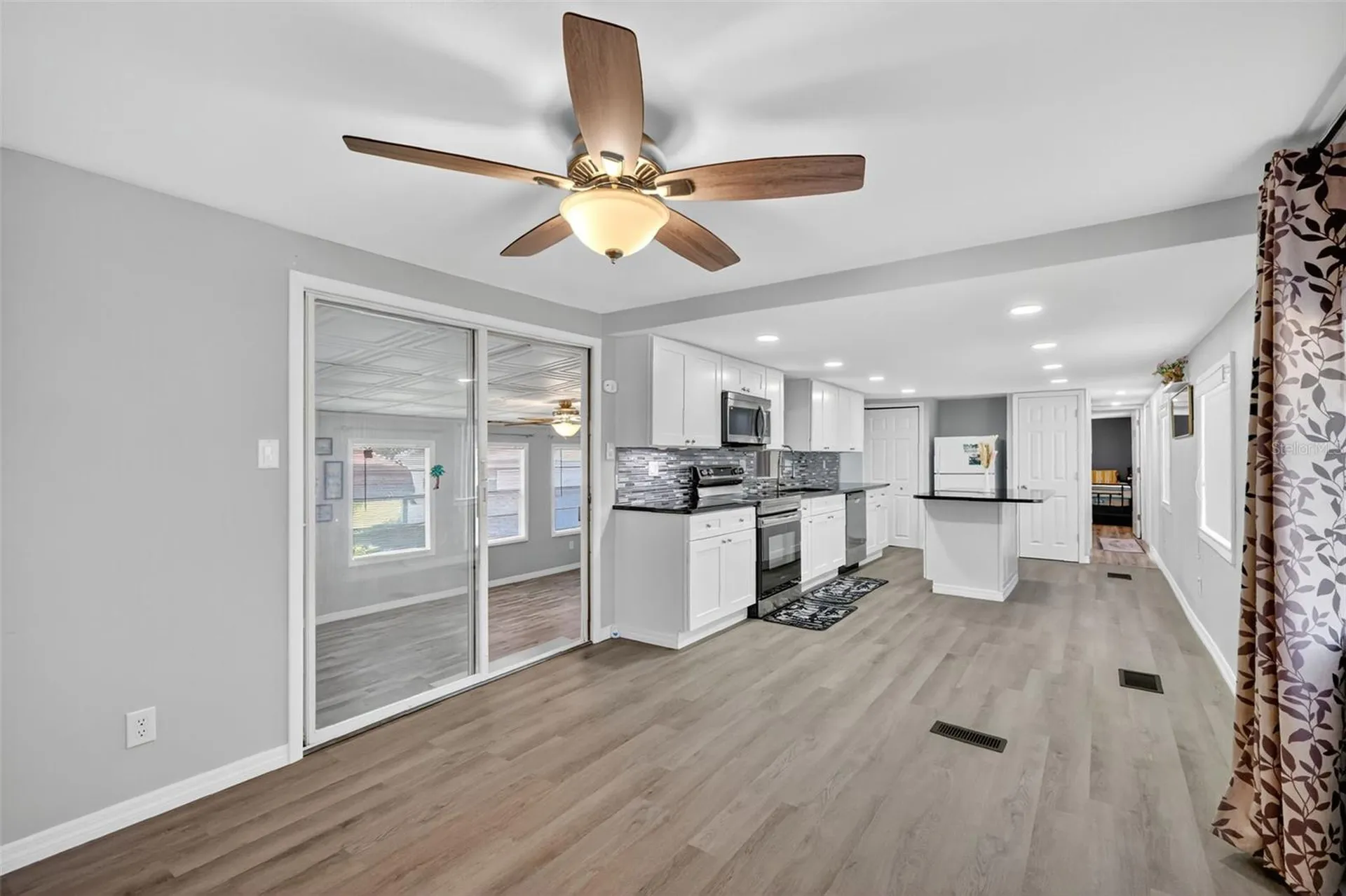 10438 SE 130th Place Ocklawaha FL 32179