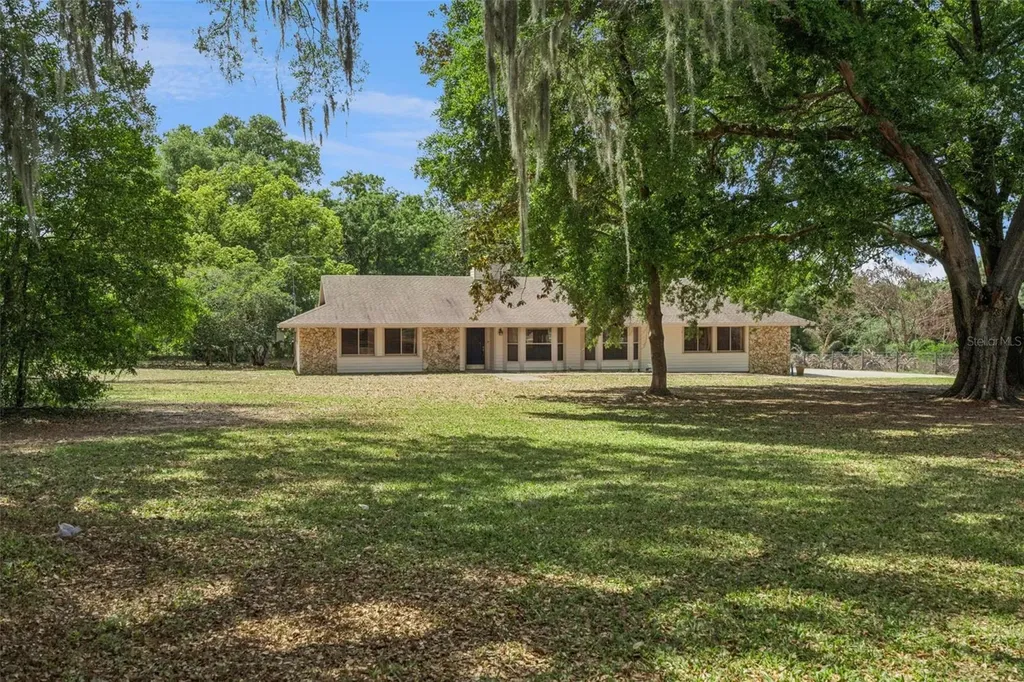 624 Hull Island Drive Oakland FL 34787