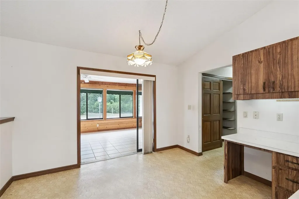 624 Hull Island Drive Oakland FL 34787