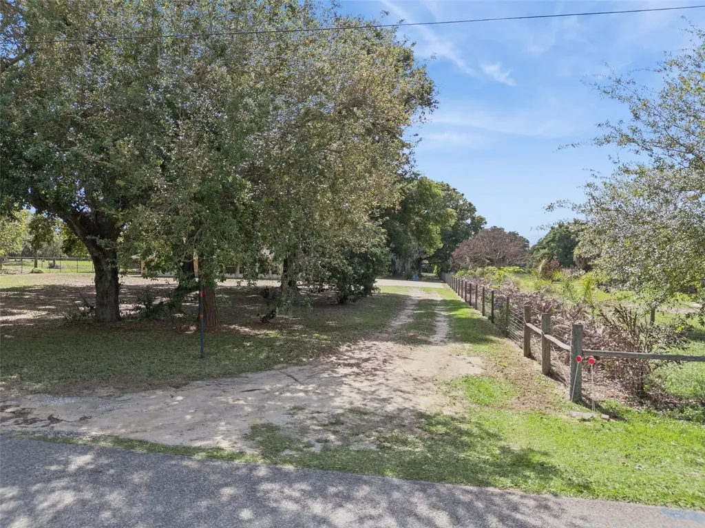624 Hull Island Drive Oakland FL 34787