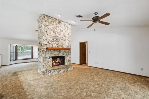 624 Hull Island Drive Oakland FL 34787
